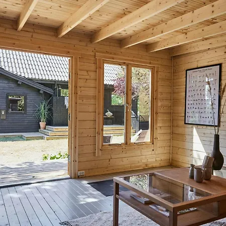 Let Inside And Outside Meet In Fjordly *